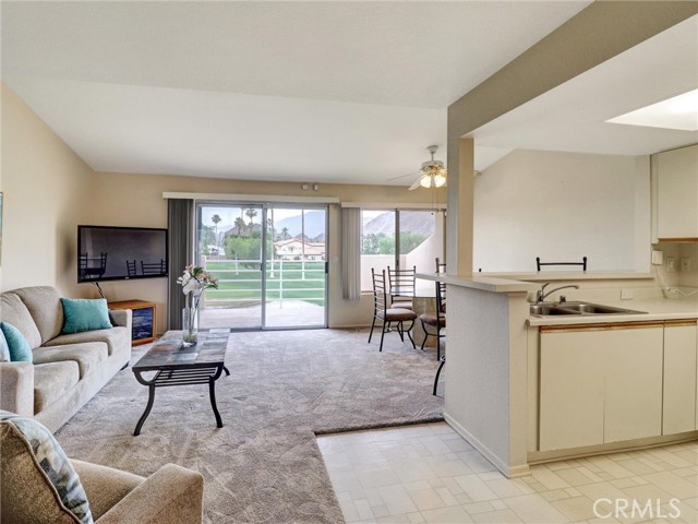 78209 Indigo Drive, La Quinta CA: https://media.crmls.org/medias/2a01d414-1f9b-4752-9886-8219acea412a.jpg