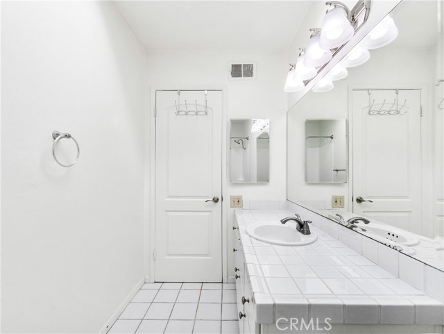 Detail Gallery Image 40 of 67 For 16293 Wayfarer Ln, Huntington Beach,  CA 92649 - 5 Beds | 3/1 Baths