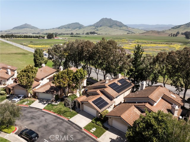 Detail Gallery Image 3 of 38 For 744 Clearview Ln, San Luis Obispo,  CA 93405 - 3 Beds | 3 Baths