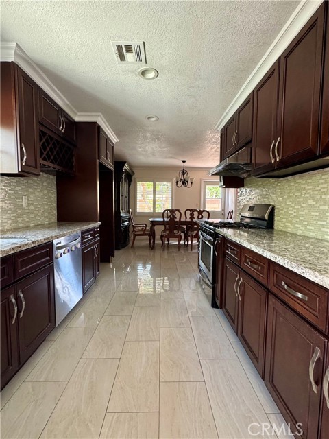 5323 Golden West Avenue, Temple City CA: https://media.crmls.org/medias/2a0214c1-9073-48a7-a4cc-c0a7a1652f8d.jpg