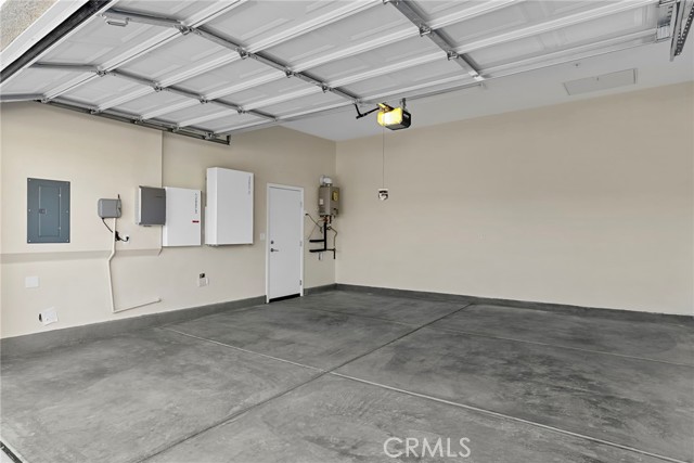 11920 Shadeland, Corona CA: https://media.crmls.org/medias/2a026319-3c53-427e-83af-5f4b10b8be90.jpg