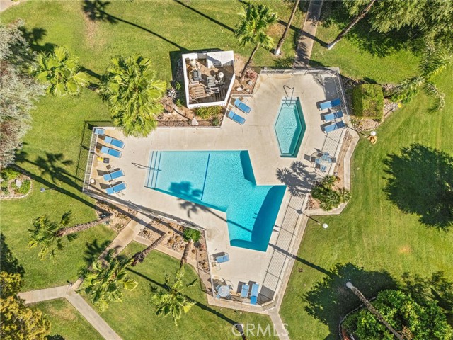 2521 N Whitewater Club Dr, Residence D, Palm Springs, CA 92262
