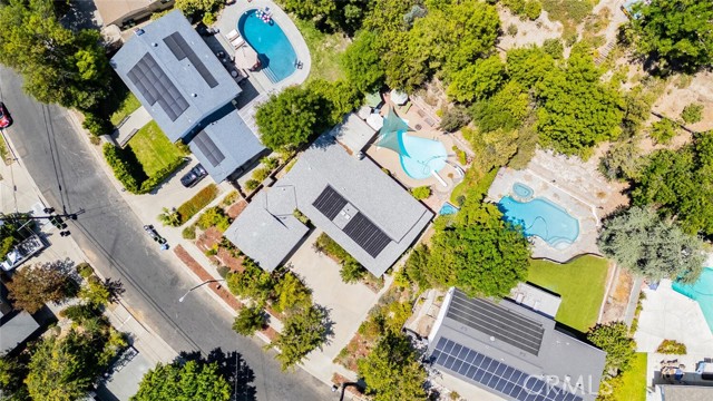 24101 Philiprimm Street, Woodland Hills CA: https://media.crmls.org/medias/2a0305d6-4d94-4d10-a5cd-3d6f0a2b81a0.jpg