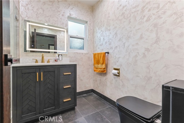 Image 22 of 40 For 2240 Parish  