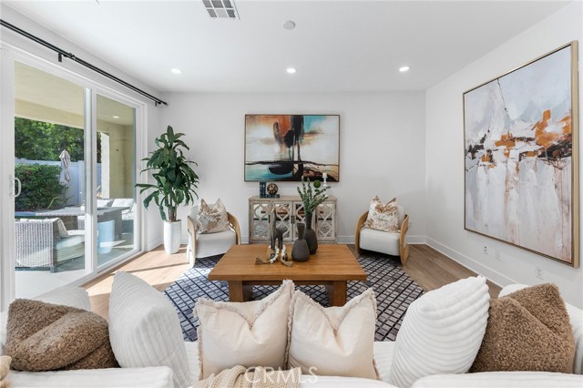 Detail Gallery Image 10 of 68 For 4118 Pompia Way, Corona,  CA 92883 - 4 Beds | 3 Baths