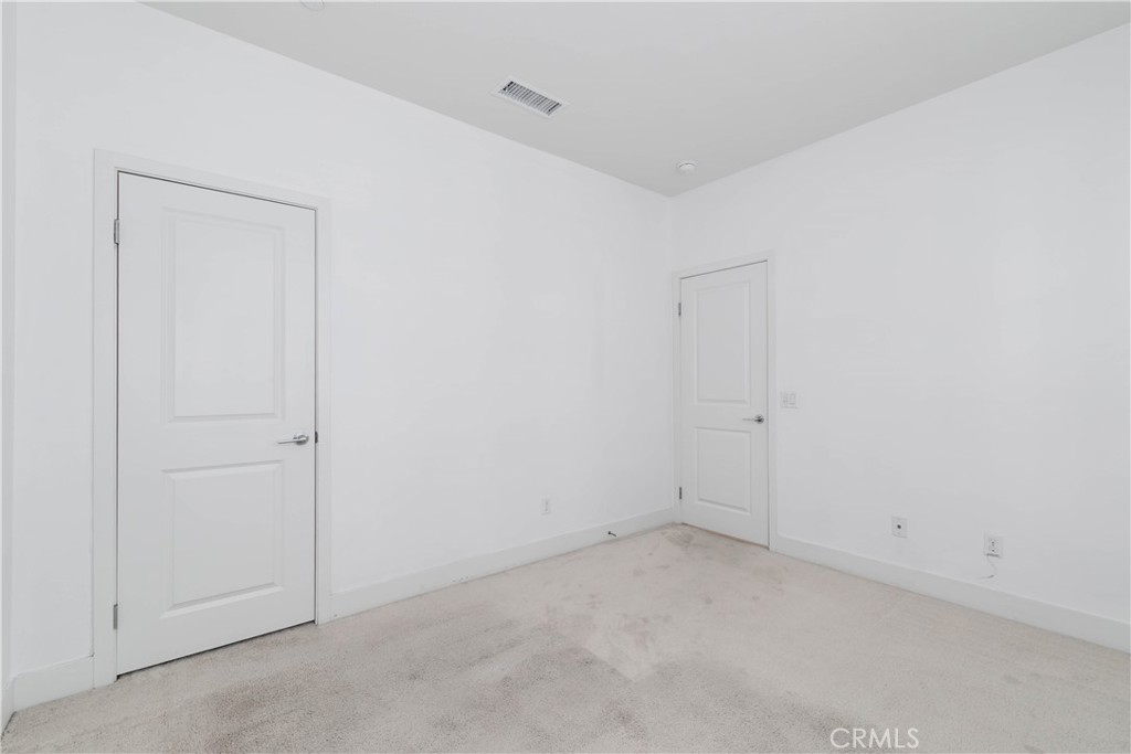 MLS #WS25237503 image #5