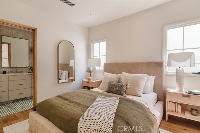 876 5th Street, Manhattan Beach, California 90266, 5 Bedrooms Bedrooms, ,6 BathroomsBathrooms,Residential,For Sale,5th,SB25164993