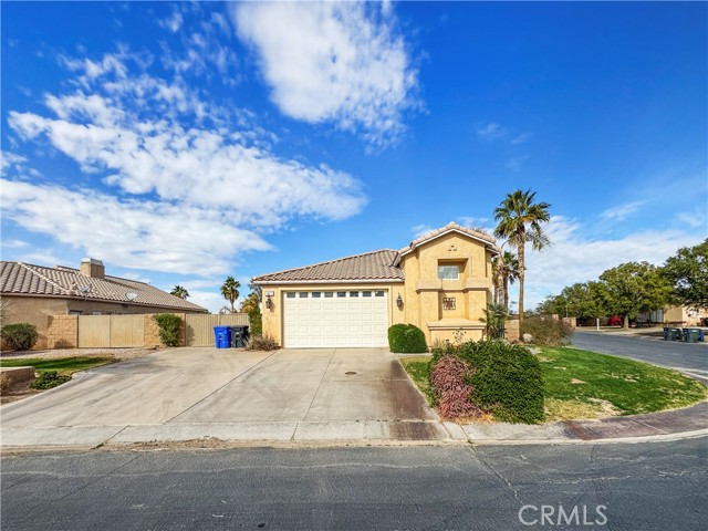 Detail Gallery Image 1 of 22 For 3971 Cove Cir, Blythe,  CA 92225 - 3 Beds | 3/1 Baths