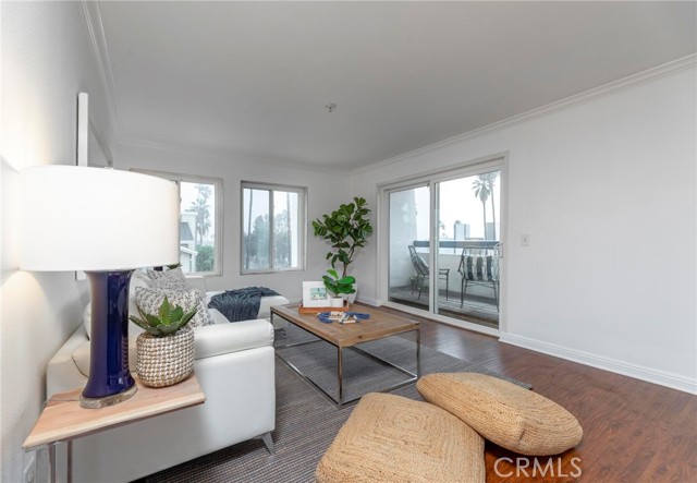 200 Catalina Avenue, Redondo Beach, California 90277, 1 Bedroom Bedrooms, ,1 BathroomBathrooms,Residential,Sold,Catalina,SB23228886