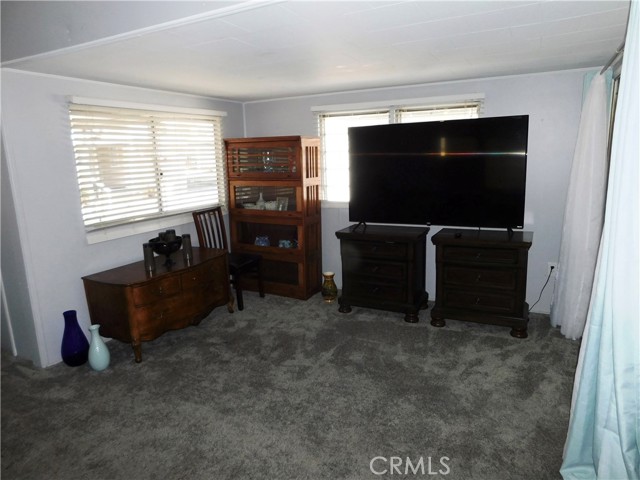 1001 S 3rd Street, Calimesa CA: https://media.crmls.org/medias/2a05baa7-dde9-4232-8523-34c1cf72615c.jpg