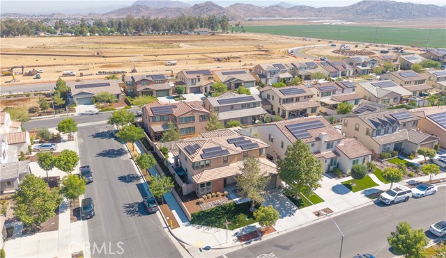 Detail Gallery Image 11 of 31 For 29742 Carmague Ln, Menifee,  CA 92584 - 4 Beds | 3 Baths