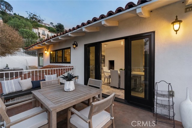 797 Via Somonte, Palos Verdes Estates, California 90274, 4 Bedrooms Bedrooms, ,3 BathroomsBathrooms,Residential,For Sale,Via Somonte,SB25011078