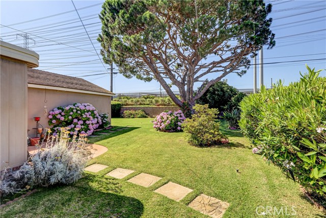 4750 W 191st Street, Torrance CA: https://media.crmls.org/medias/2a07e853-e22f-4926-b70b-9455a8a2dba3.jpg