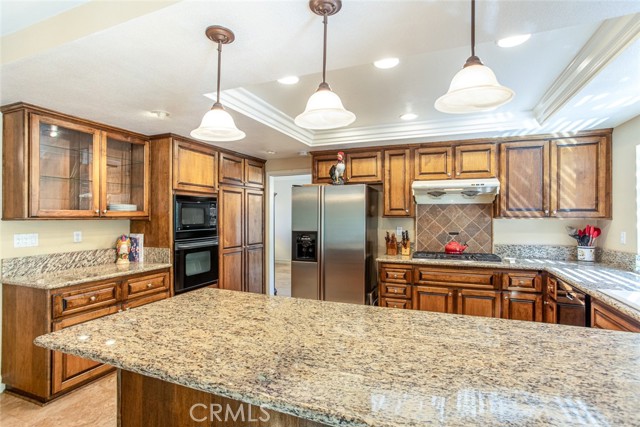 Detail Gallery Image 6 of 38 For 595 S Avenida Faro, Anaheim Hills,  CA 92807 - 4 Beds | 2/1 Baths