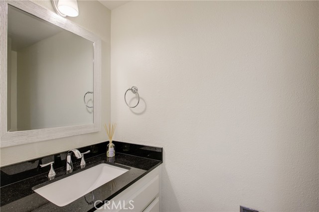 Detail Gallery Image 38 of 53 For 1707 S Heritage Cir, Anaheim,  CA 92804 - 2 Beds | 1/1 Baths