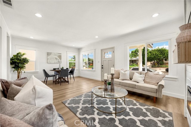 5336 Stratford Road, Los Angeles CA: https://media.crmls.org/medias/2a0a6bed-4ae6-4162-9e7e-add910a02925.jpg