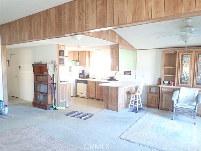 Detail Gallery Image 11 of 18 For 1300 W Menlo, Hemet,  CA 92543 - 2 Beds | 2 Baths