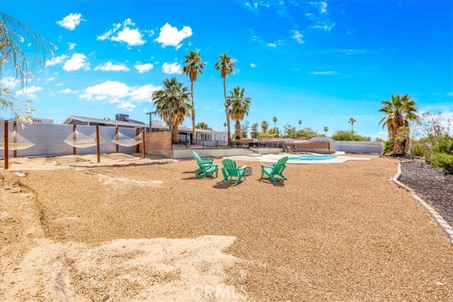 73028 Manana Drive, 29 Palms CA: https://media.crmls.org/medias/2a0b1527-9c63-4f3d-86d9-614df542f23b.jpg