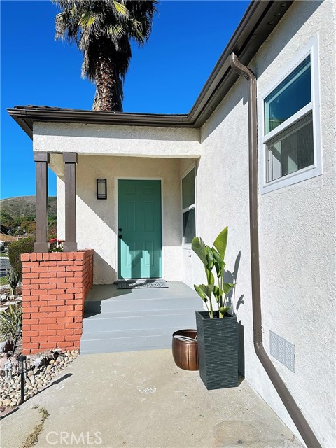 Detail Gallery Image 2 of 5 For 2106 Mcpherson Ave, Los Angeles,  CA 90032 - 3 Beds | 2 Baths