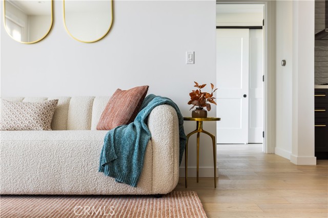 Detail Gallery Image 6 of 34 For 1333 S Orange Grove Ave #304,  Los Angeles,  CA 90019 - 2 Beds | 2 Baths