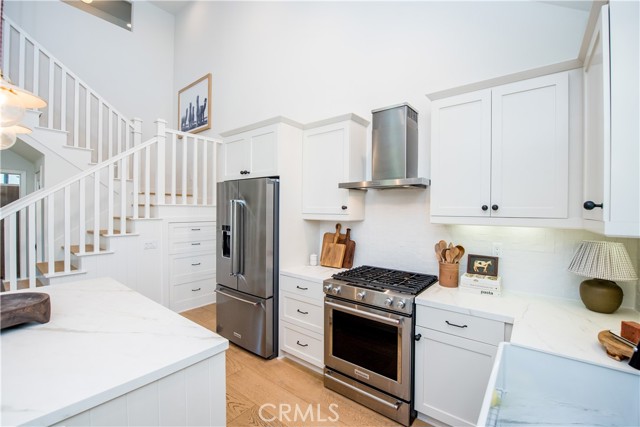 2065 Thurin Street, Costa Mesa CA: https://media.crmls.org/medias/2a0c129d-a30b-43fe-adc8-ccde048b8fa0.jpg