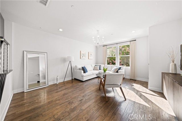 9 Compass Court, Aliso Viejo CA: https://media.crmls.org/medias/2a0c3108-74c6-431b-971c-b4f35da159ba.jpg