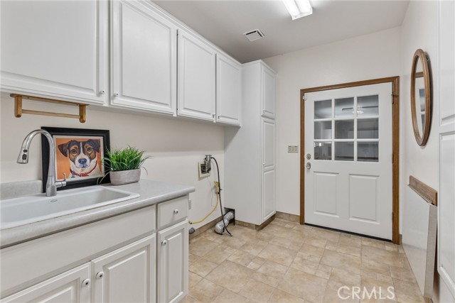 Detail Gallery Image 20 of 59 For 3935 Morehead Ave, Chico,  CA 95928 - 5 Beds | 5/1 Baths