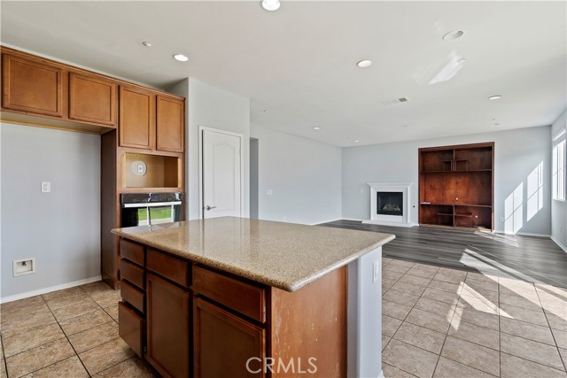 Detail Gallery Image 12 of 39 For 6825 Tahoe Way, Fontana,  CA 92336 - 4 Beds | 2/1 Baths