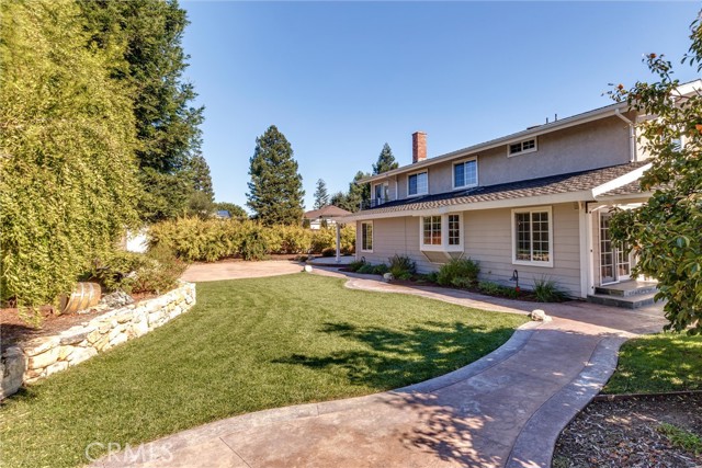 Detail Gallery Image 29 of 52 For 833 Rolling Hills Dr, Paso Robles,  CA 93446 - 4 Beds | 3 Baths