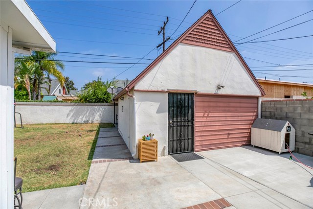 533 Hawthorne Street, Glendale CA: https://media.crmls.org/medias/2a0ce156-5d8d-4ad1-8a40-42ec1383cba9.jpg