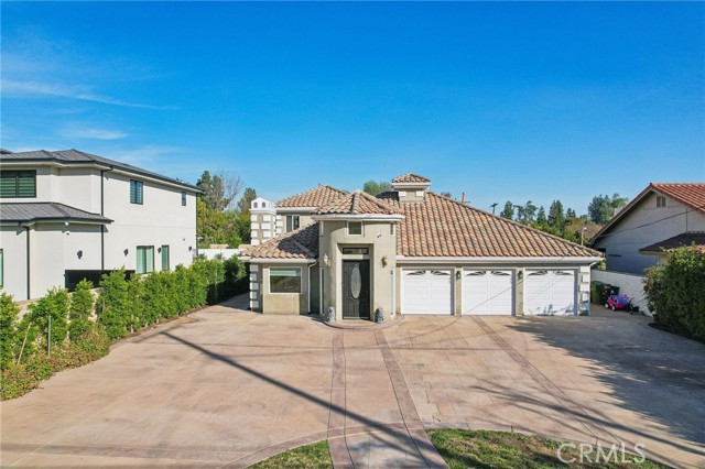 Image 4 of 73 For 8820 Encino Avenue