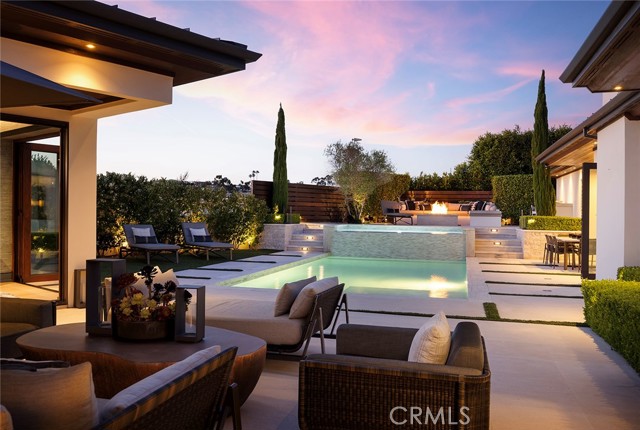 4512 Roxbury Road, Corona del Mar CA: https://media.crmls.org/medias/2a0e446f-61be-482f-9558-2a43642970ff.jpg