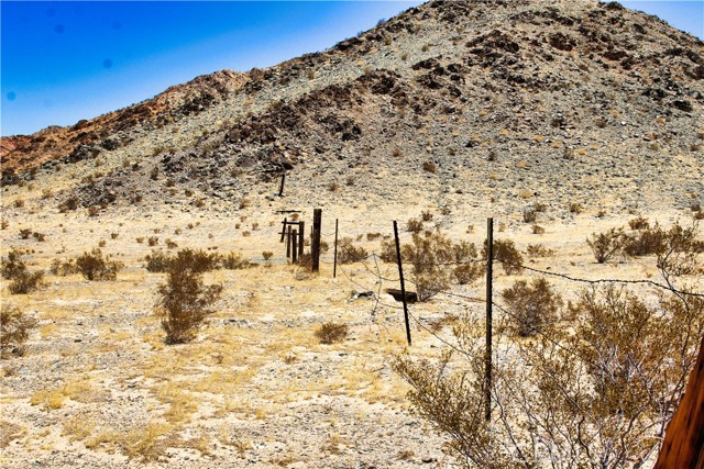 Detail Gallery Image 9 of 50 For 49342 Starlite Lane Dr, Newberry Springs,  CA 92365 - – Beds | – Baths