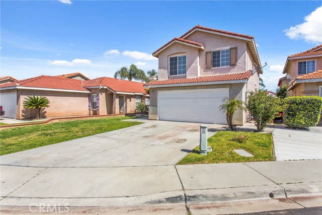 Detail Gallery Image 4 of 36 For 11355 Tondela St, Fontana,  CA 92337 - 5 Beds | 2/1 Baths