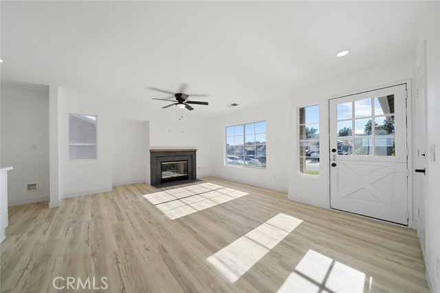 Detail Gallery Image 5 of 29 For 27551 Eastwind Dr, Corona,  CA 92883 - 3 Beds | 2 Baths