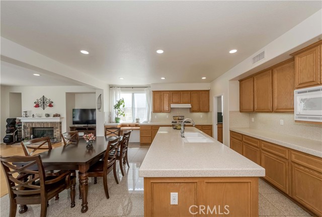 Detail Gallery Image 14 of 34 For 1570 Sapphire Ln, Diamond Bar,  CA 91765 - 5 Beds | 4/1 Baths