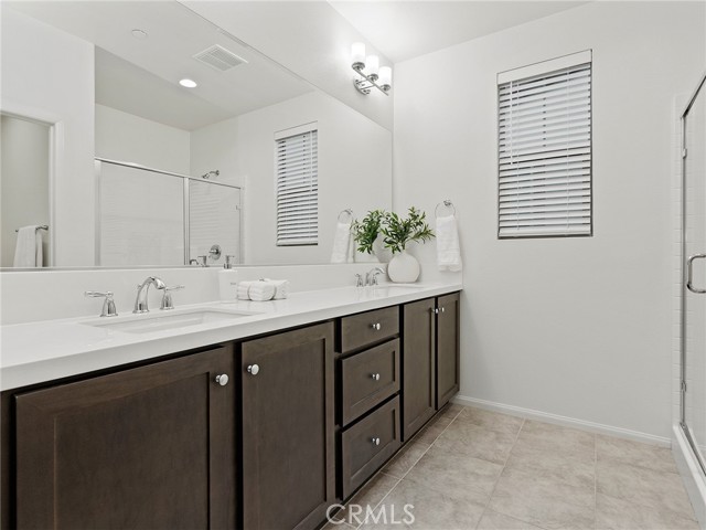 Detail Gallery Image 28 of 53 For 11238 N Mission Heights Dr, –,  CA 91345 - 3 Beds | 3 Baths