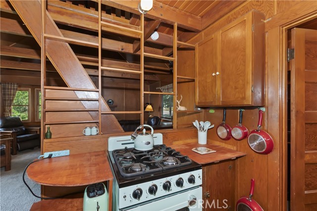 1040 Mile High Road, Twin Peaks CA: https://media.crmls.org/medias/2a117dea-483a-41c6-b96c-6013121475bf.jpg