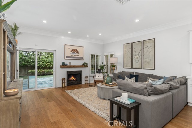 117 Alabama Street, Huntington Beach CA: https://media.crmls.org/medias/2a132ad3-732e-499a-b539-827fc90be2e9.jpg