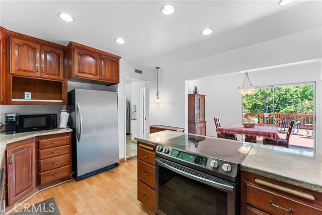 Detail Gallery Image 15 of 59 For 171 Canada Sombre Rd, La Habra Heights,  CA 90631 - 4 Beds | 3 Baths
