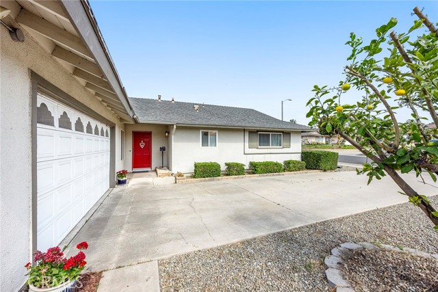Detail Gallery Image 2 of 23 For 402 Jade Ave, Placentia,  CA 92870 - 4 Beds | 2 Baths