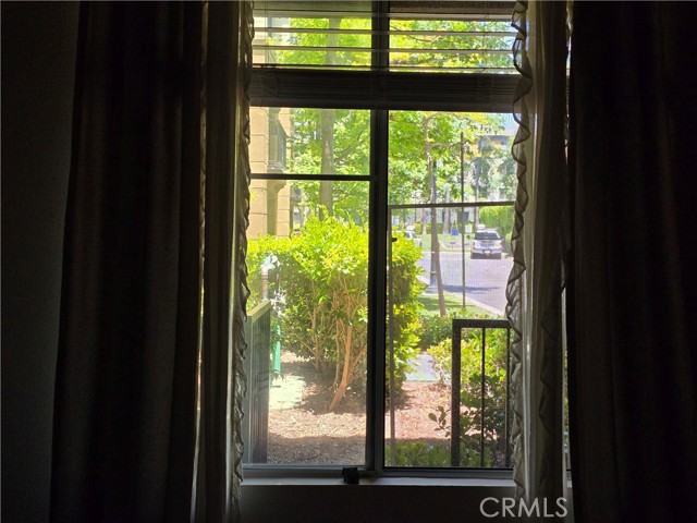 3139 Watermarke Place, Irvine CA: https://media.crmls.org/medias/2a146b6d-f296-458e-a0f7-cce5782abb78.jpg
