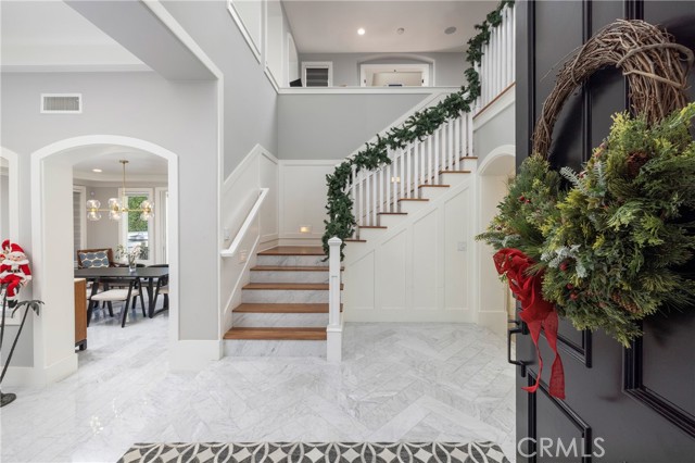 Detail Gallery Image 5 of 32 For 19531 Peninsula, Huntington Beach,  CA 92648 - 4 Beds | 3/1 Baths