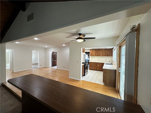Detail Gallery Image 8 of 24 For 22933 Adolph Ave, Torrance,  CA 90505 - 3 Beds | 2 Baths