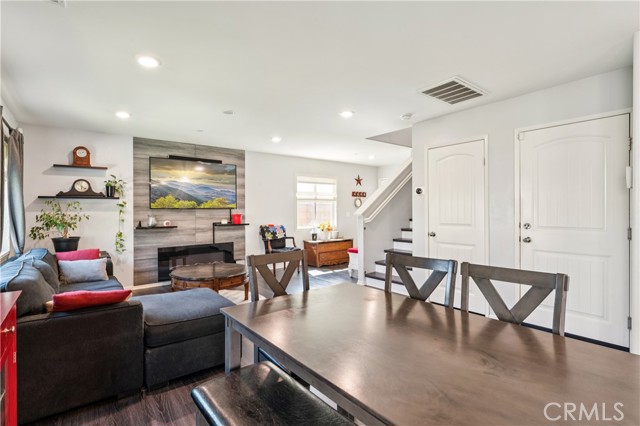 Detail Gallery Image 14 of 40 For 7387 Saddlewood Dr, Fontana,  CA 92336 - 4 Beds | 2/1 Baths