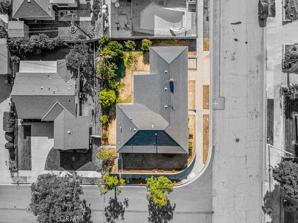 https://media.crmls.org/medias/2a16fce0-81eb-4363-ac37-ec774ea22ac0.jpg?preset=X-Large