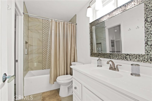 1107 Woodbury Drive, Harbor City CA: https://media.crmls.org/medias/2a19d40d-fd22-404c-b68b-7f85883e79ba.jpg