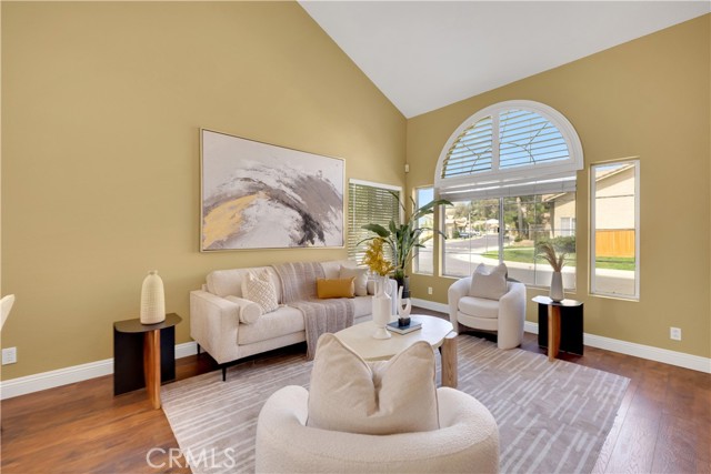 13283 Sunstream Drive, Chino Hills CA: https://media.crmls.org/medias/2a19ebd4-bbe2-49c3-91a2-6e7f198e8a76.jpg