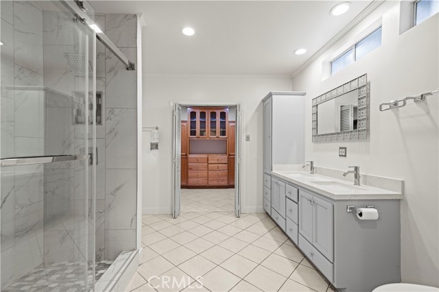 10685 Ledeen Drive, Lakeview Terrace CA: https://media.crmls.org/medias/2a1ad73d-85ff-4101-a0ea-c9dc22ae0e42.jpg