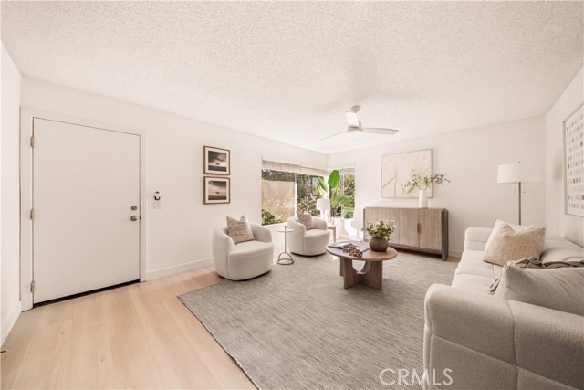 Detail Gallery Image 4 of 47 For 37 Rockwood, Irvine,  CA 92614 - 3 Beds | 2 Baths